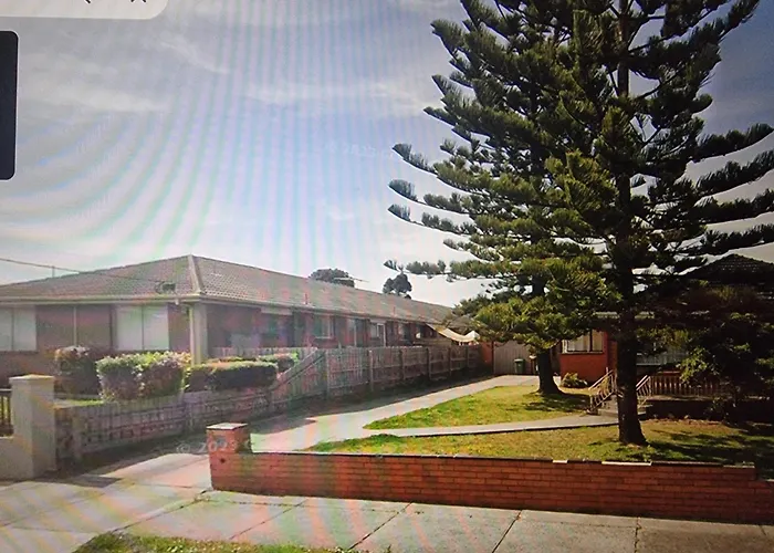Two Pines, Whole Home In Tullamarine Near Airport! Melbourne